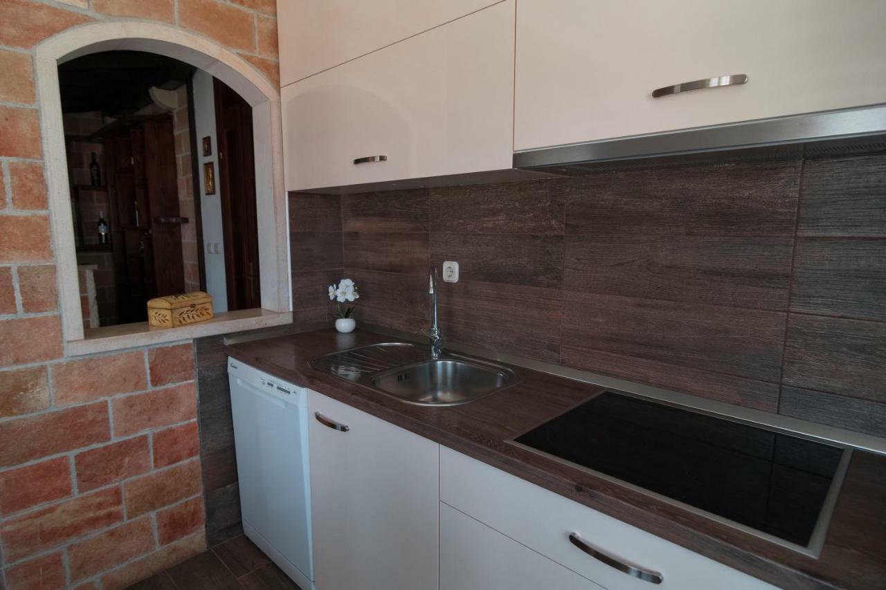 Apartments Ivana Постира Экстерьер фото