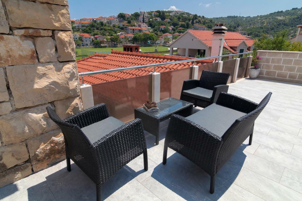 Apartments Ivana Постира Экстерьер фото