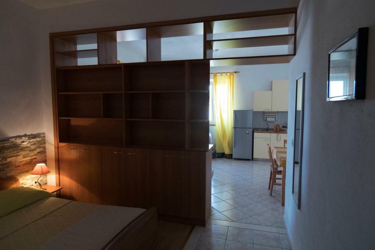 Apartments Ivana Постира Экстерьер фото